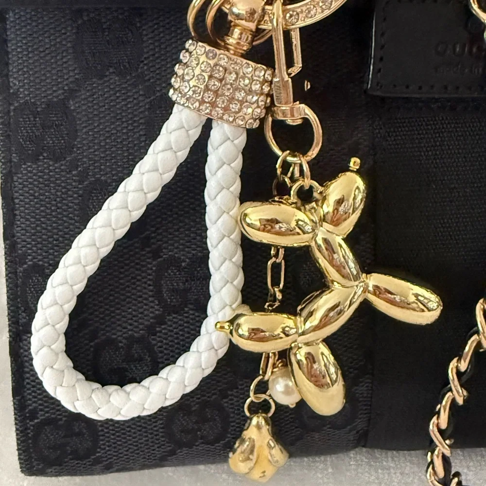 White Wristlet Keychain w/Gold Balloon Dog, Pearl & Nugget Charms โ Unique - NWT - Picture 3 of 7